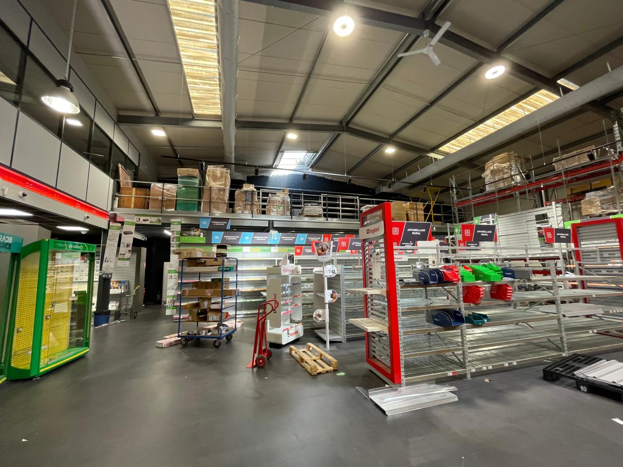 Local d'activité Toulouse 1630m² Location local d'activité Toulouse Haute-Garonne OLACT2425708 2